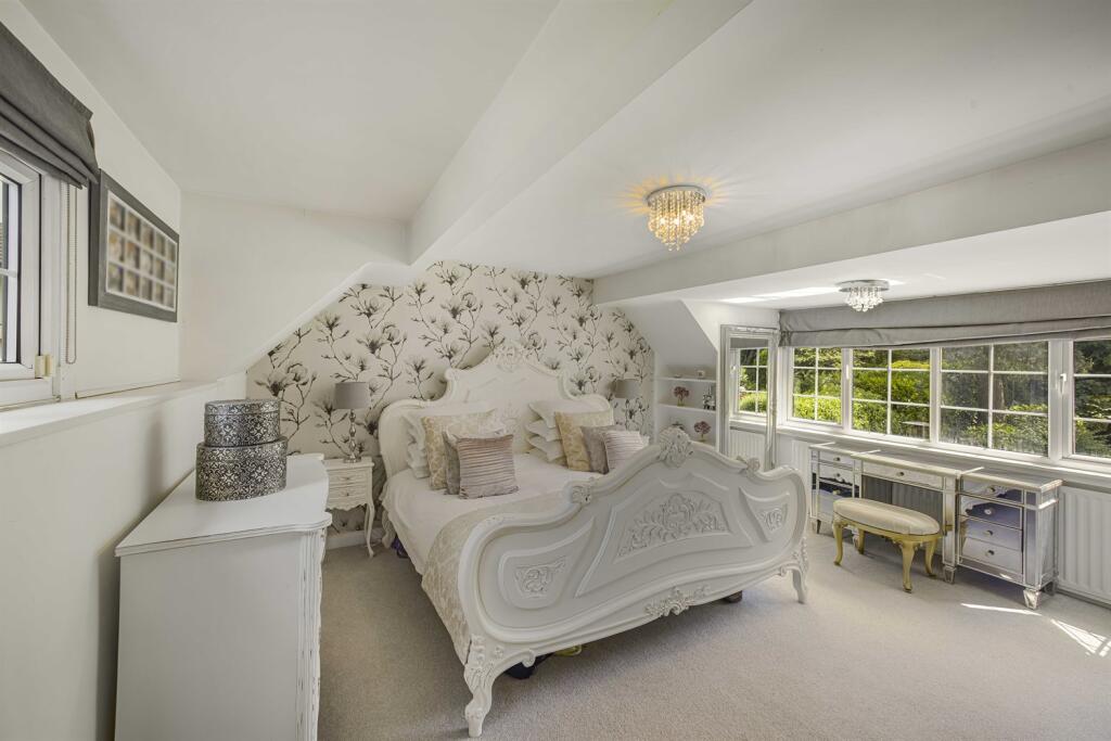 5 bedroom detached house for sale in Park Road, Hale, Altrincham, WA15